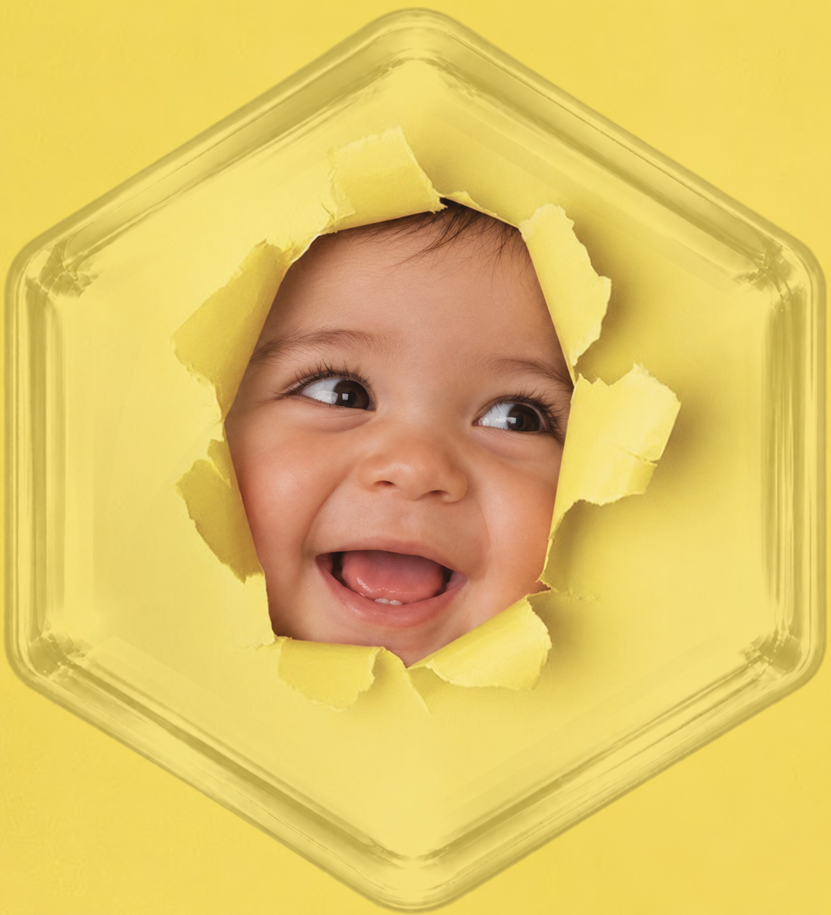 Illustration : petit enfant dans du papier jaune déchiré.